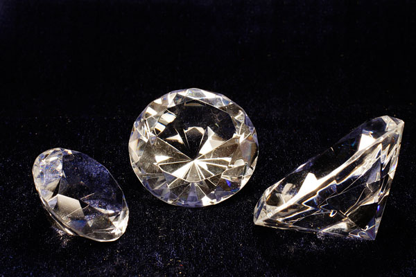 Die Diamantbestattung Bild 1